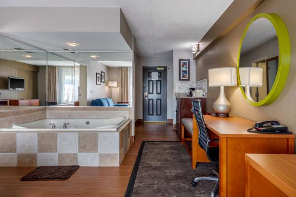 Suite - Comfort Inn & Suites Antioch - I-24, Exit 59