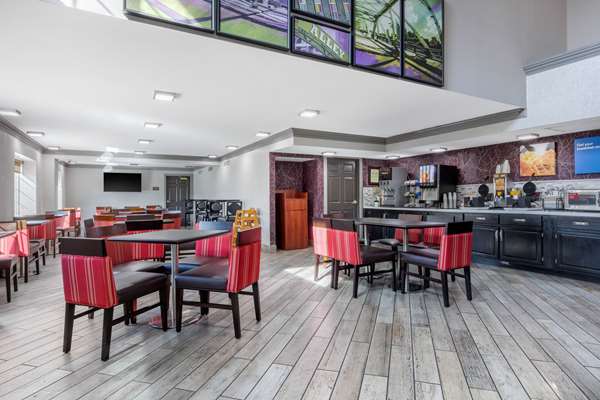 Amenities - Comfort Inn & Suites Antioch - I-24, Exit 59