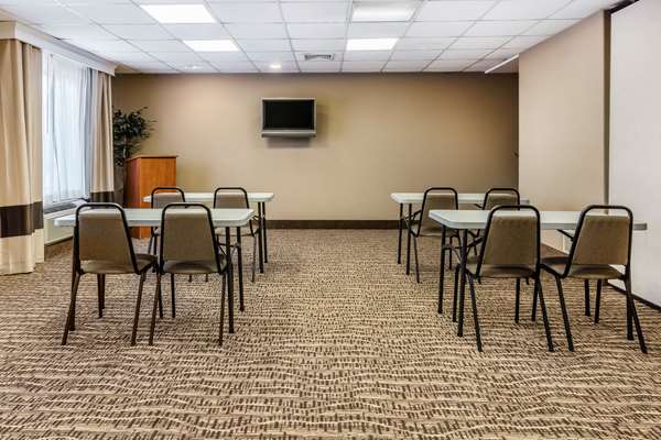  - Comfort Inn & Suites Airport Memphis - I-240, Exit 20