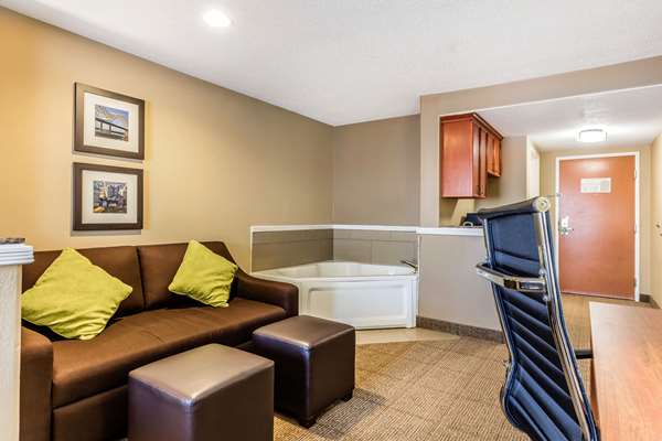 Suite - Comfort Inn & Suites Airport Memphis - I-240, Exit 20