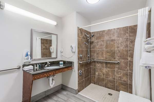  - Quality Inn Gallatin