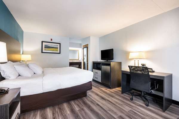  - Clarion Inn Cleveland - I-75, Exit 27