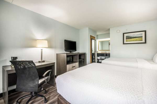  - Clarion Inn Cleveland - I-75, Exit 27