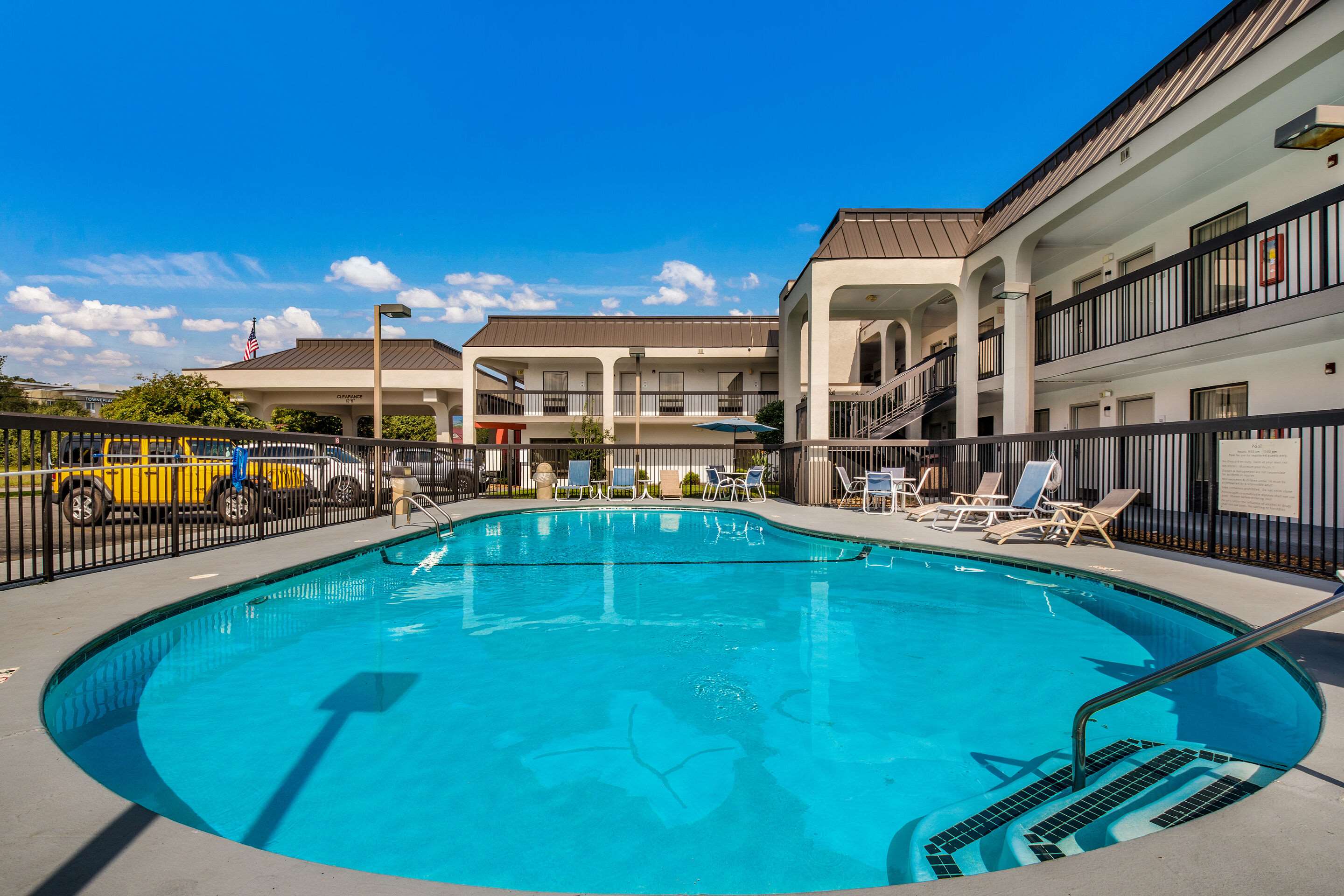 Outdoor pool | Clarion Inn