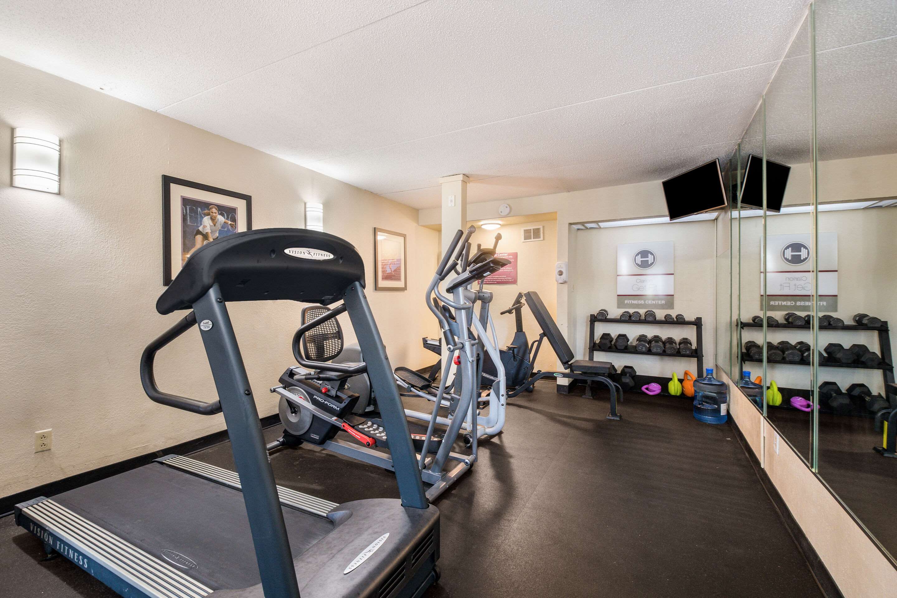 Fitness center | Clarion Inn
