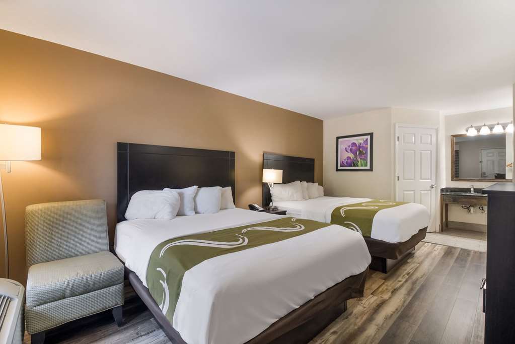 QUALITY INN-guestroom-Guest Room,On-Site.jpg