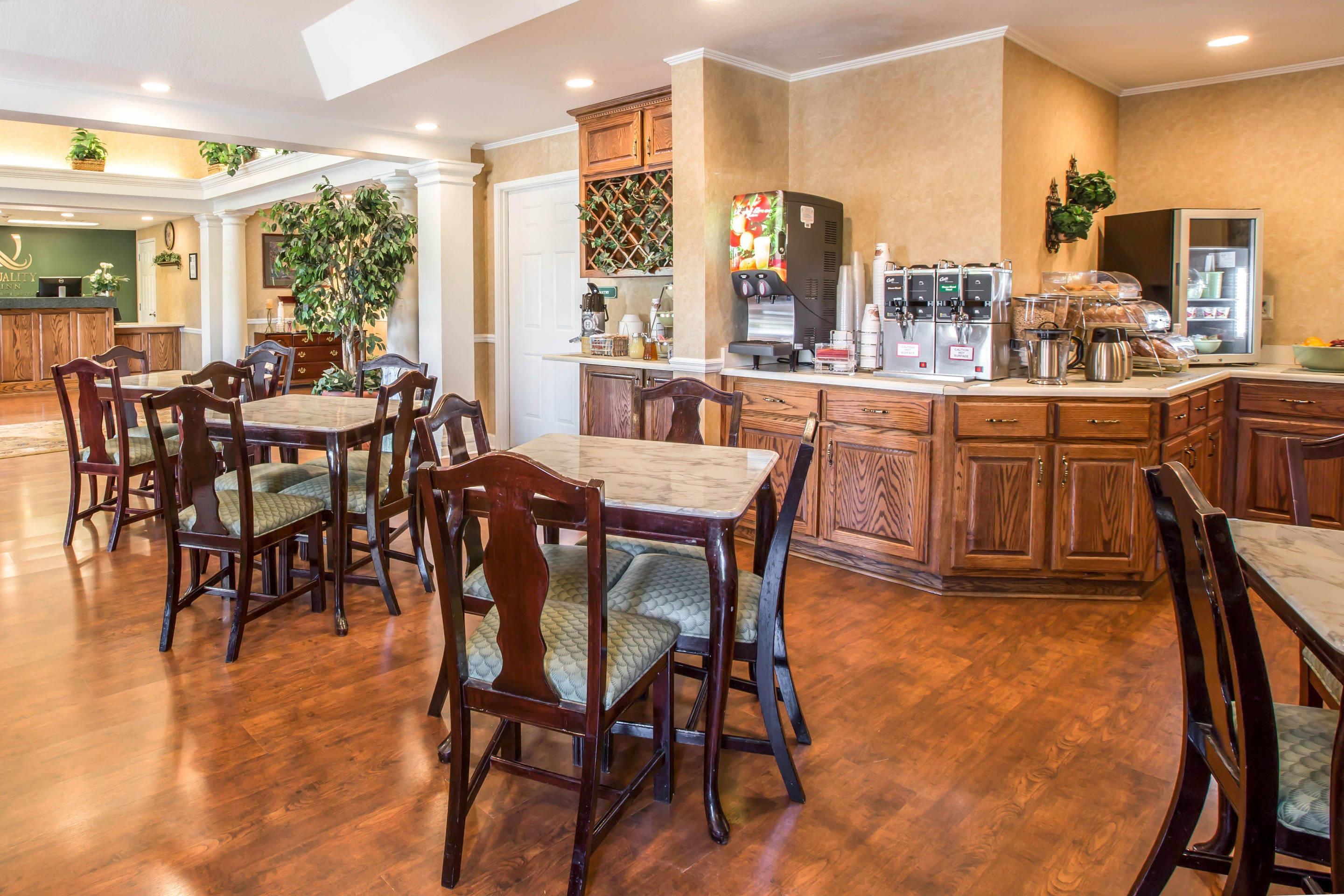 Breakfast area