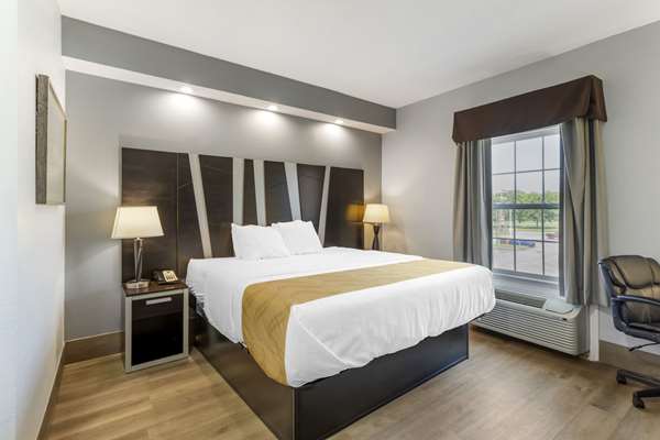 Suite - Quality Inn Oak Ridge