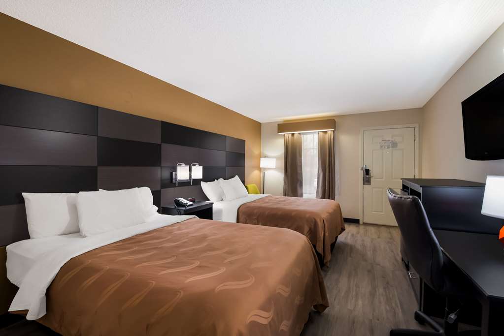 QUALITY INN JOHNSON CITY I-26 EXIT-guestroom-Guest Room,On-Site.jpg