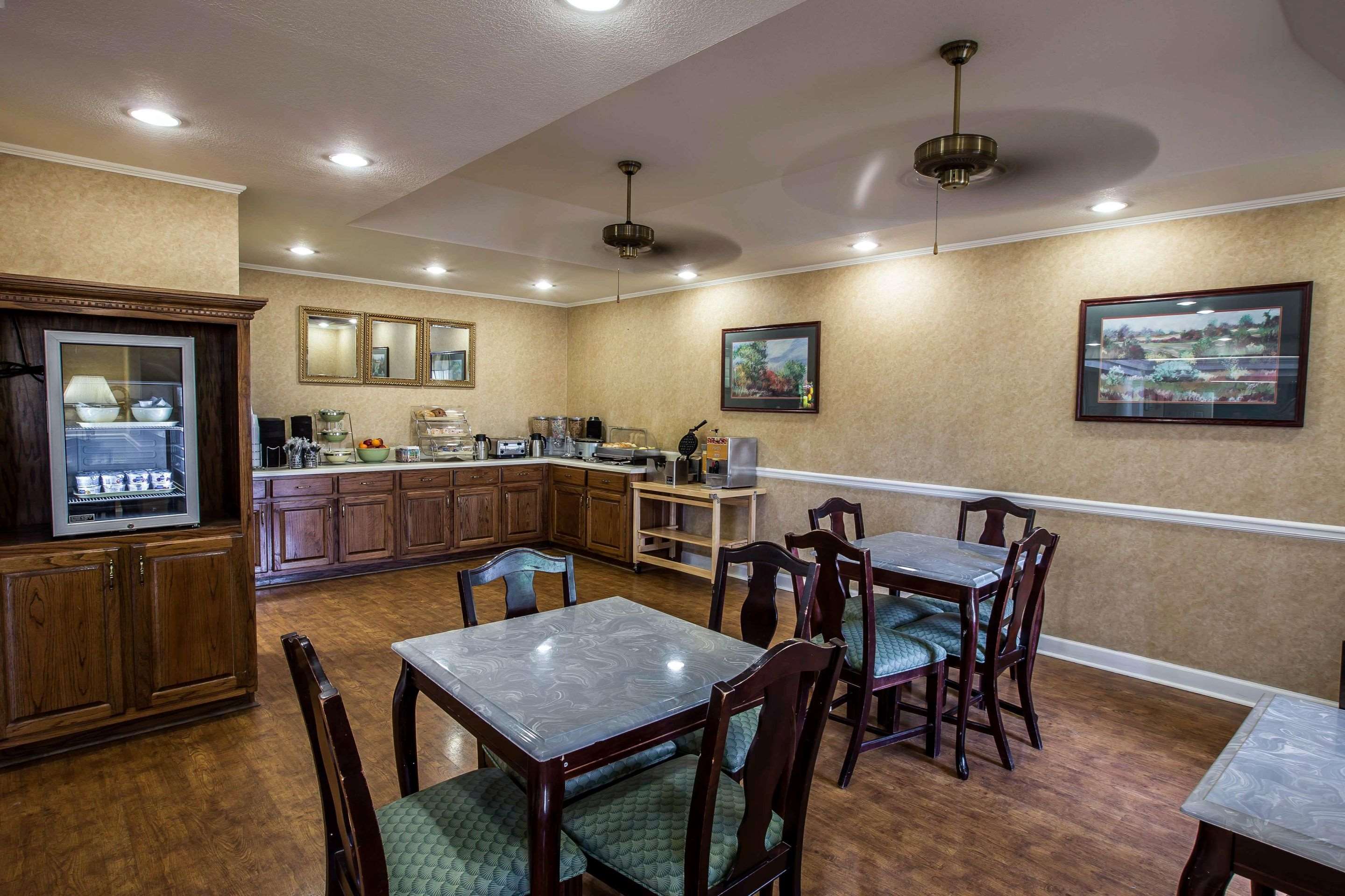 Free hot breakfast | Quality Inn Kingsport