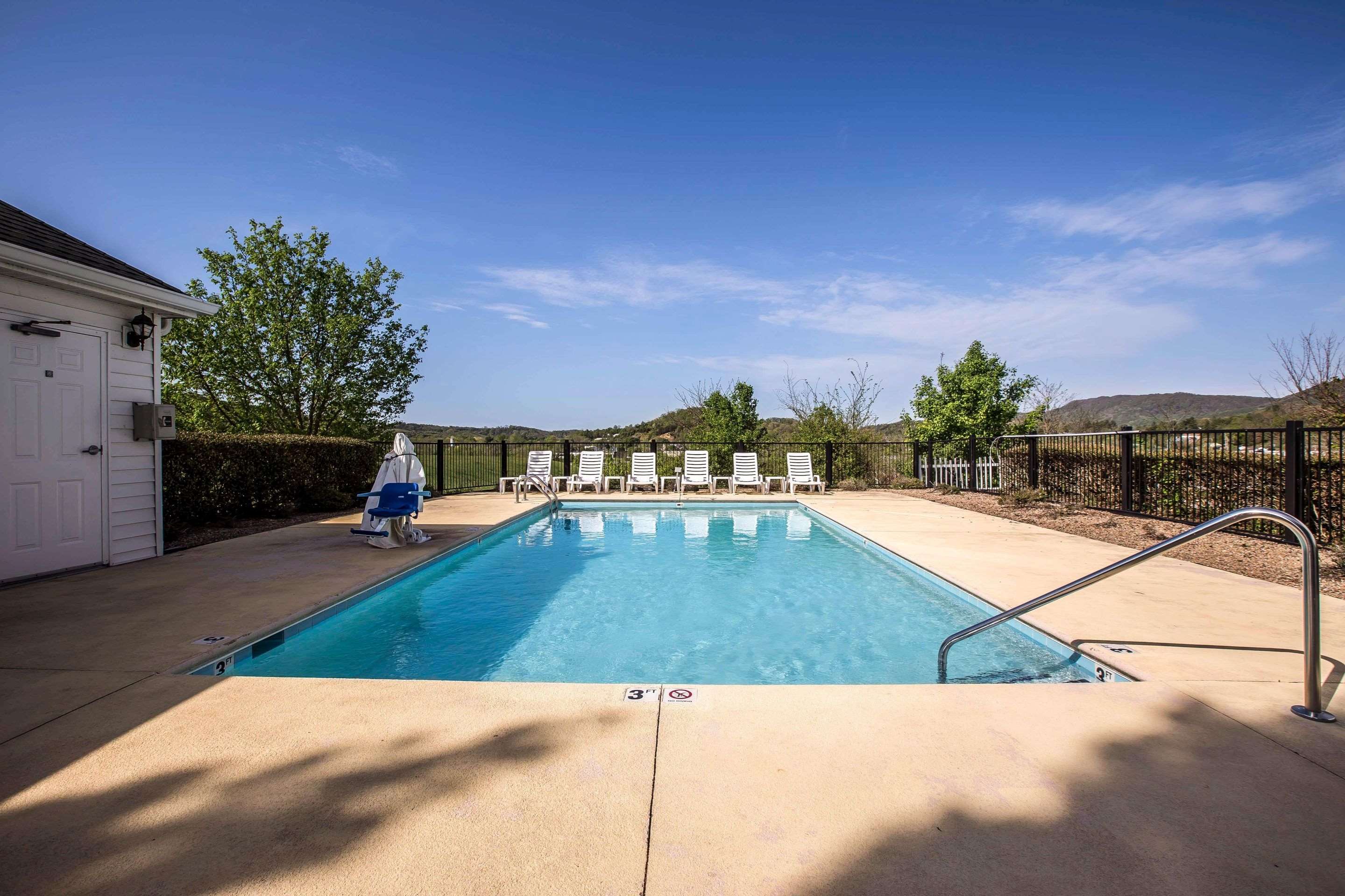 Relax on the sundeck | Quality Inn Kingsport