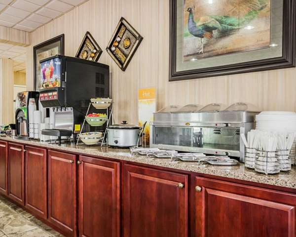 Amenities - Quality Inn Paris