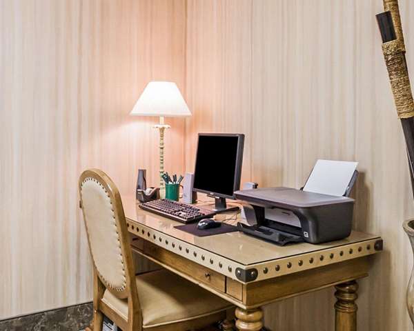 Conference Area - Quality Inn Paris