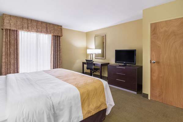 Suite - Quality Inn Paris