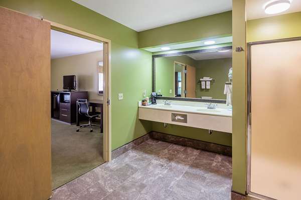 Suite - Quality Inn Paris