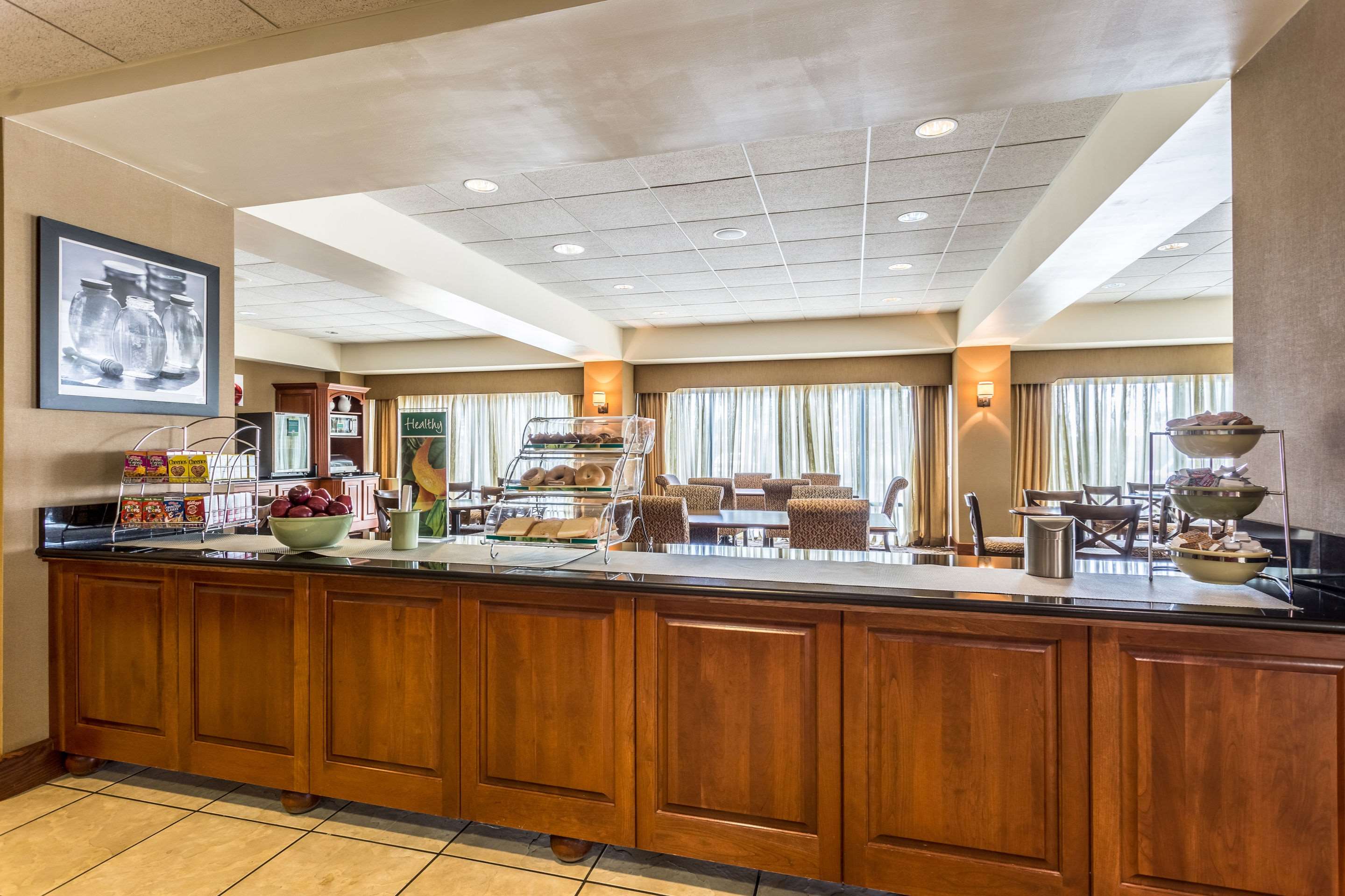Breakfast counter