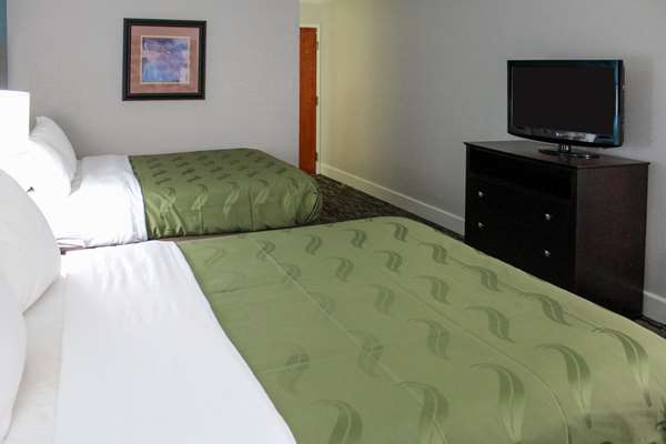  - Quality Inn Crossville - I-40, Exit 317