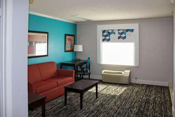 Suite - Quality Inn Crossville - I-40, Exit 317