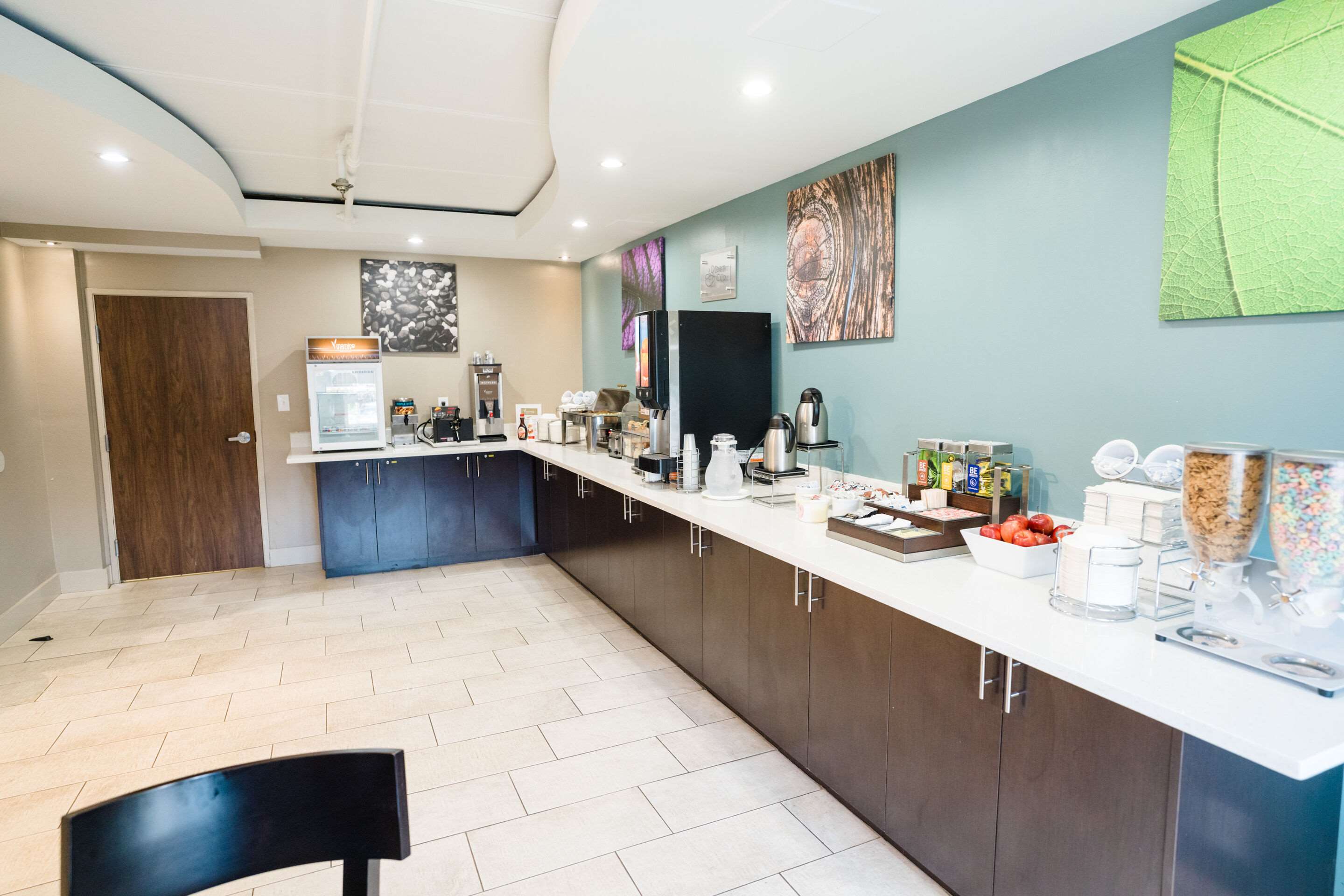Breakfast area | Sleep Inn & Suites Knoxville West