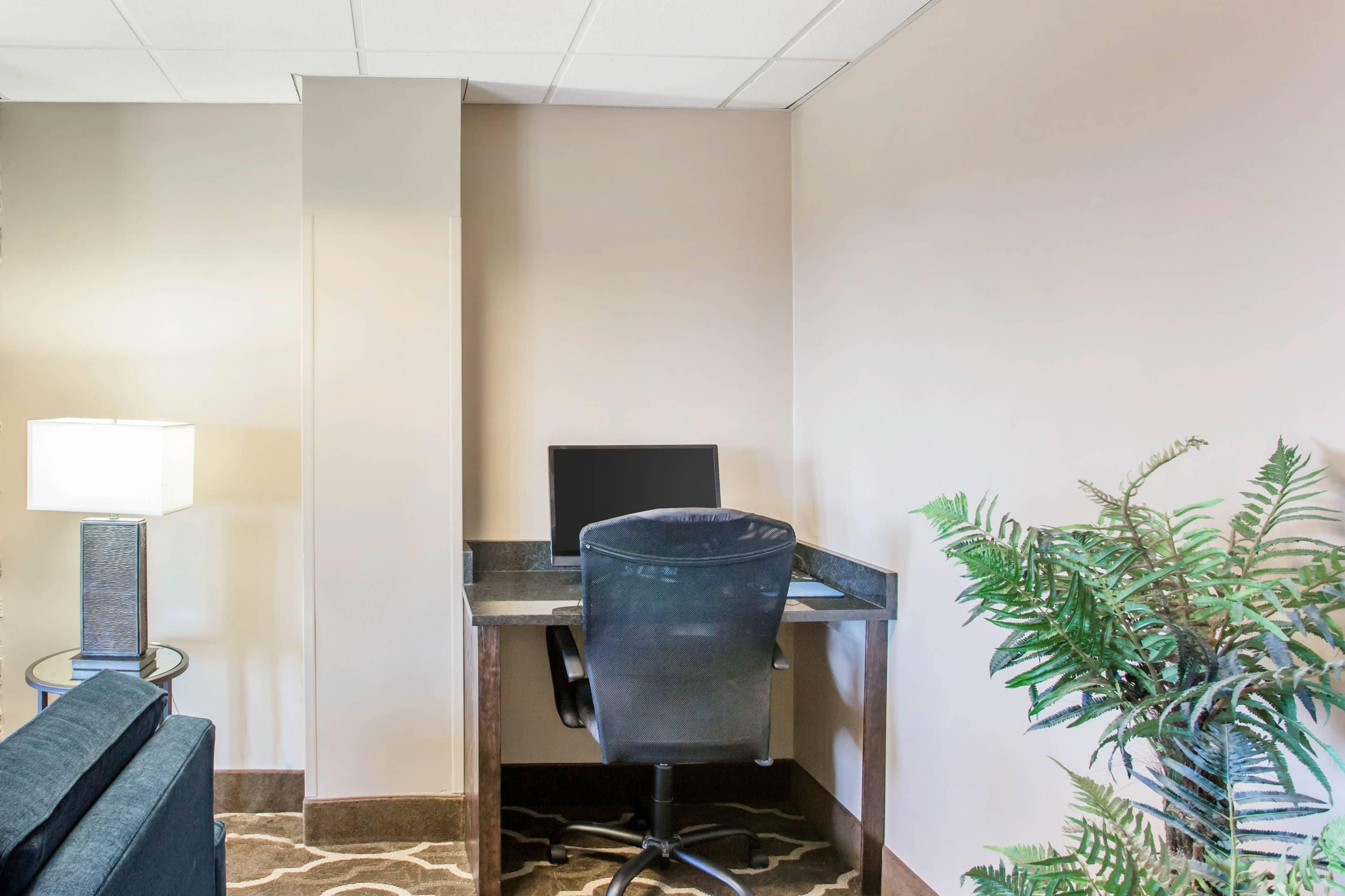 Business center | Comfort Inn Franklin Highway 96