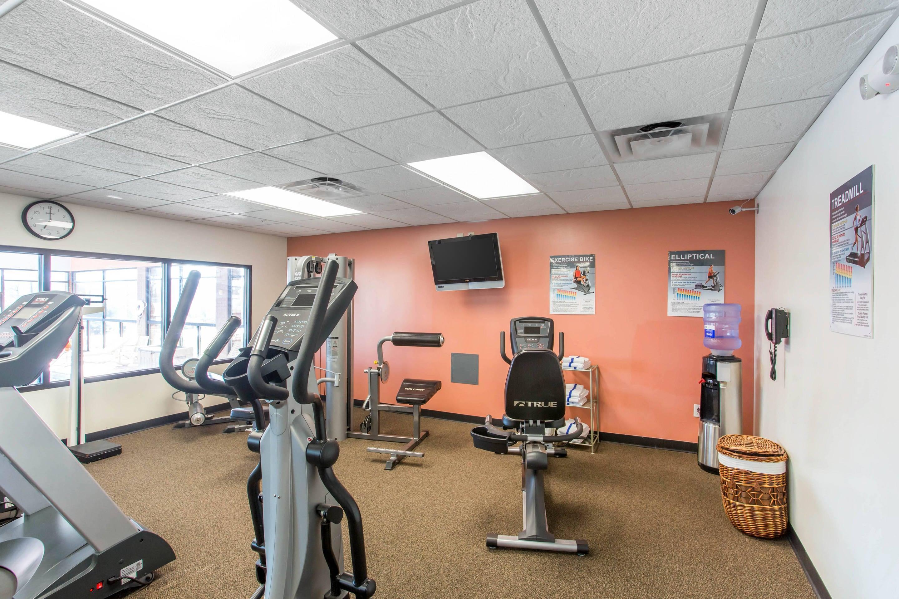 Fitness center with television | Comfort Inn Franklin Highway 96