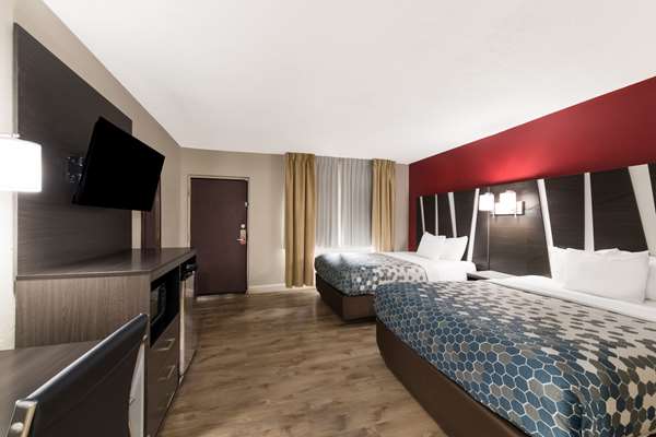  - Econo Lodge Inn & Suites on the River Gatlinburg