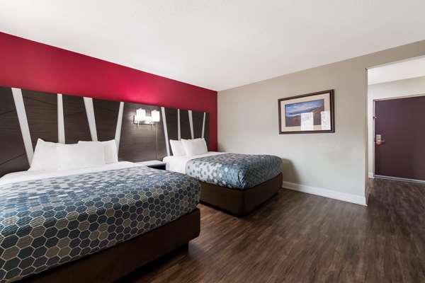  - Econo Lodge Inn & Suites on the River Gatlinburg