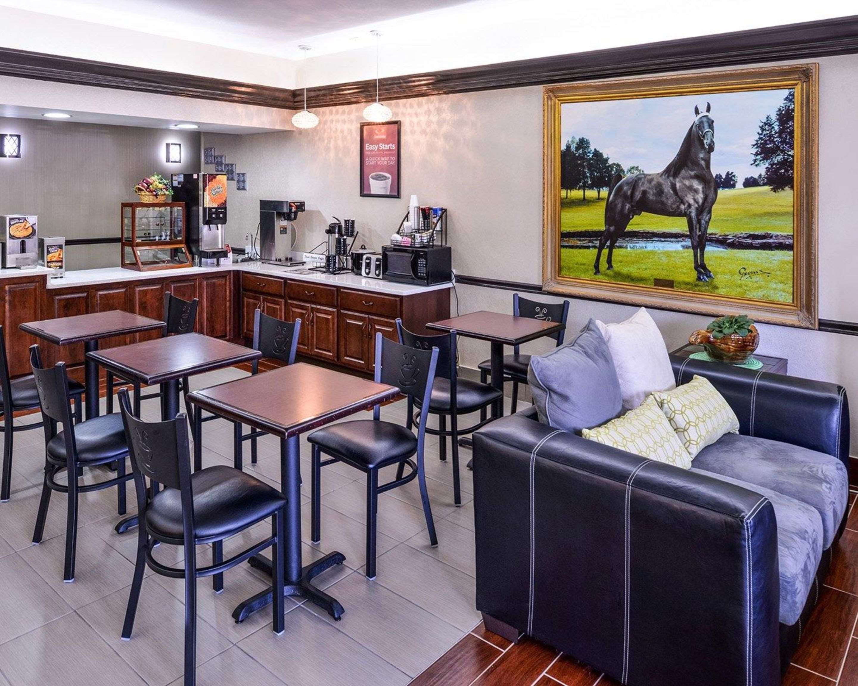 Breakfast area