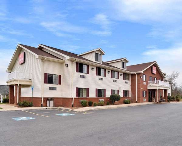 Exterior view - Econo Lodge Inn & Suites Shelbyville