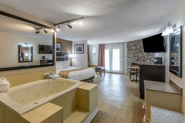 Suite - Quality Inn & Suites Aquarium Gatlinburg