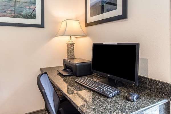 Conference Area - Quality Inn & Suites Aquarium Gatlinburg