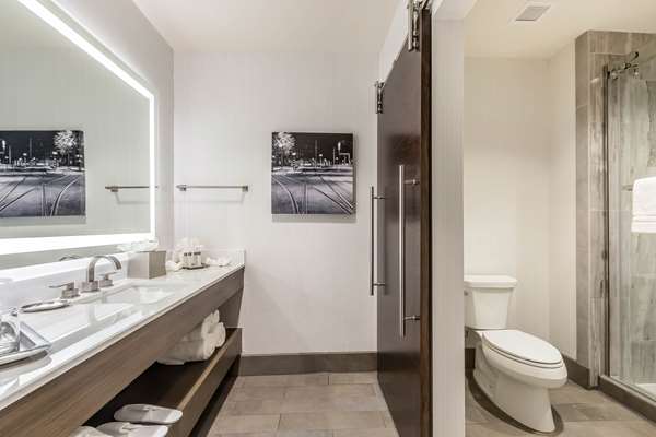  - Hotel Napoleon Downtown Memphis - I-40, Exits 1 & 1A