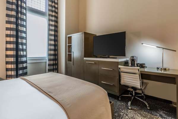  - Hotel Napoleon Downtown Memphis - I-40, Exits 1 & 1A