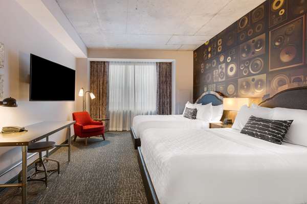  - Cambria Hotel Downtown Nashville - I-40 & I-65, Exit 209