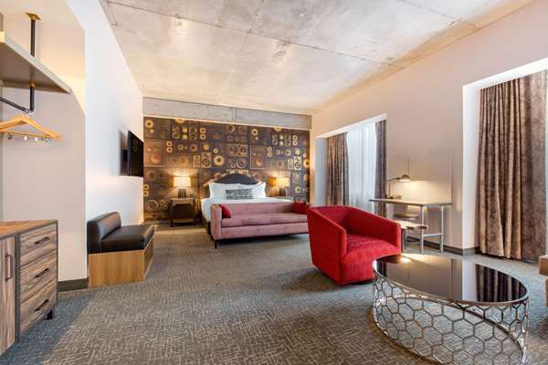 Suite - Cambria Hotel Downtown Nashville - I-40 & I-65, Exit 209