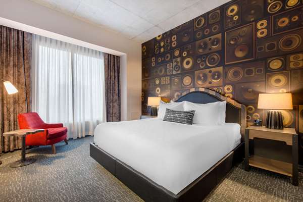  - Cambria Hotel Downtown Nashville - I-40 & I-65, Exit 209