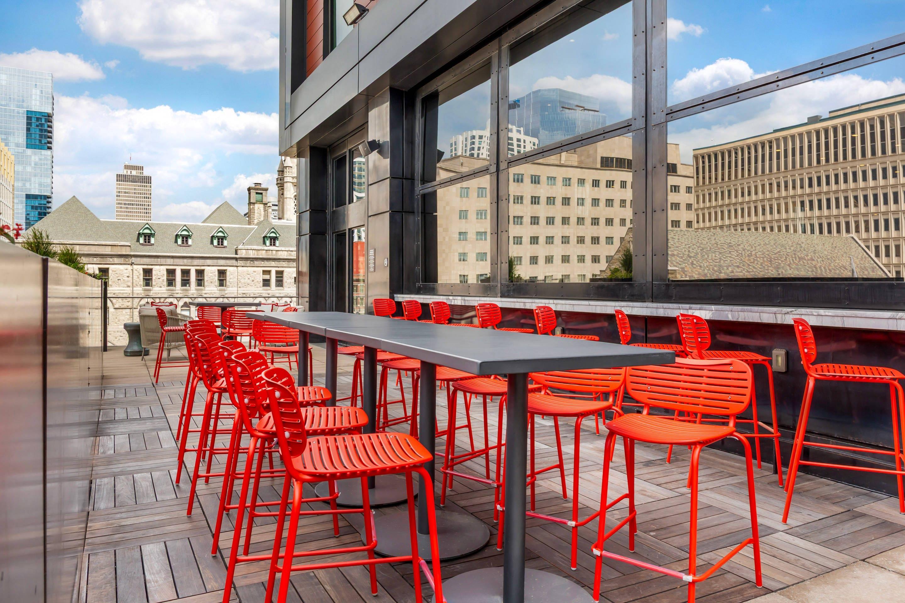 Relax on the sundeck | Cambria Hotel Nashville Downtown