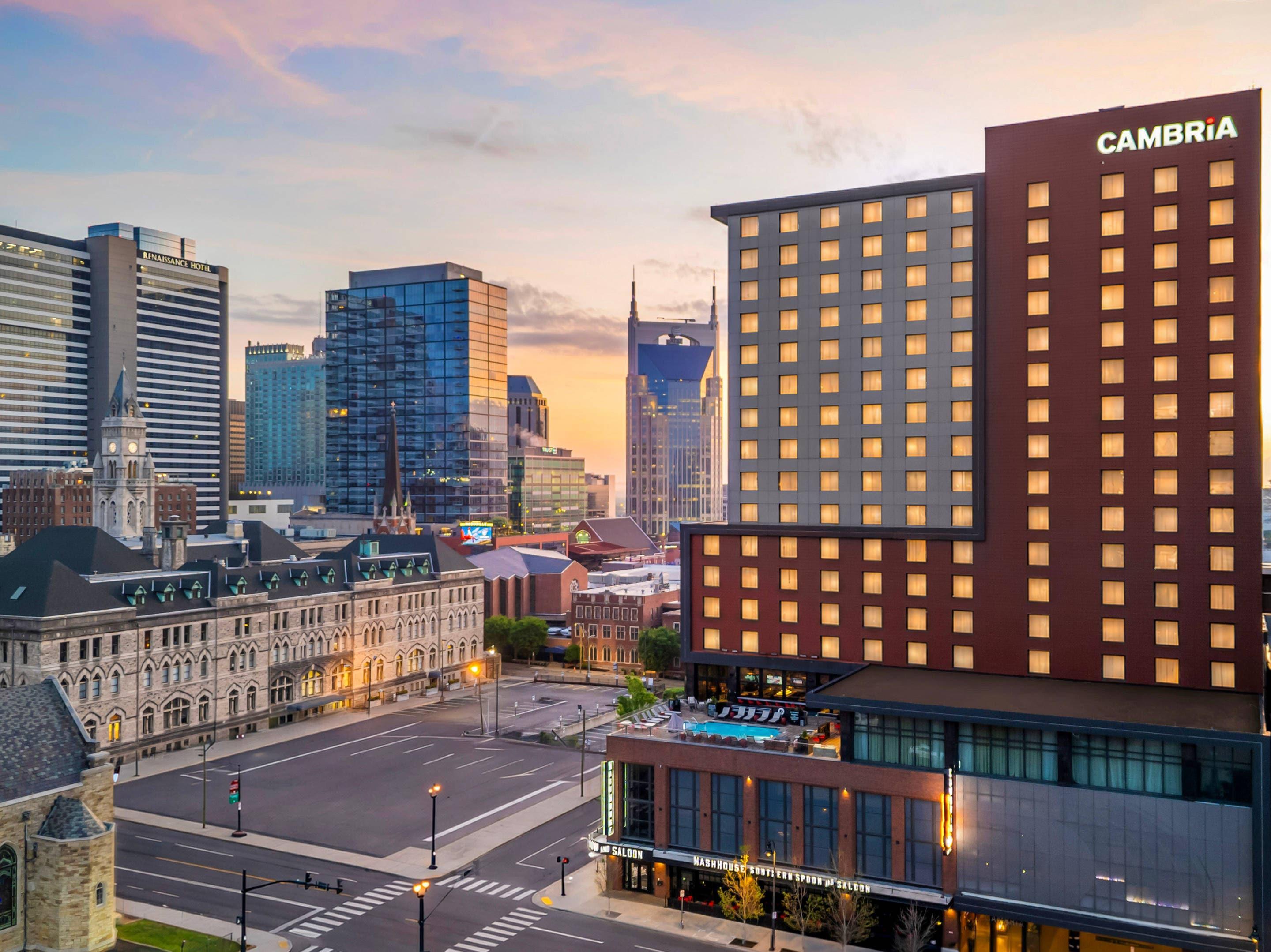Hotel at Night | Cambria Hotel Nashville Downtown