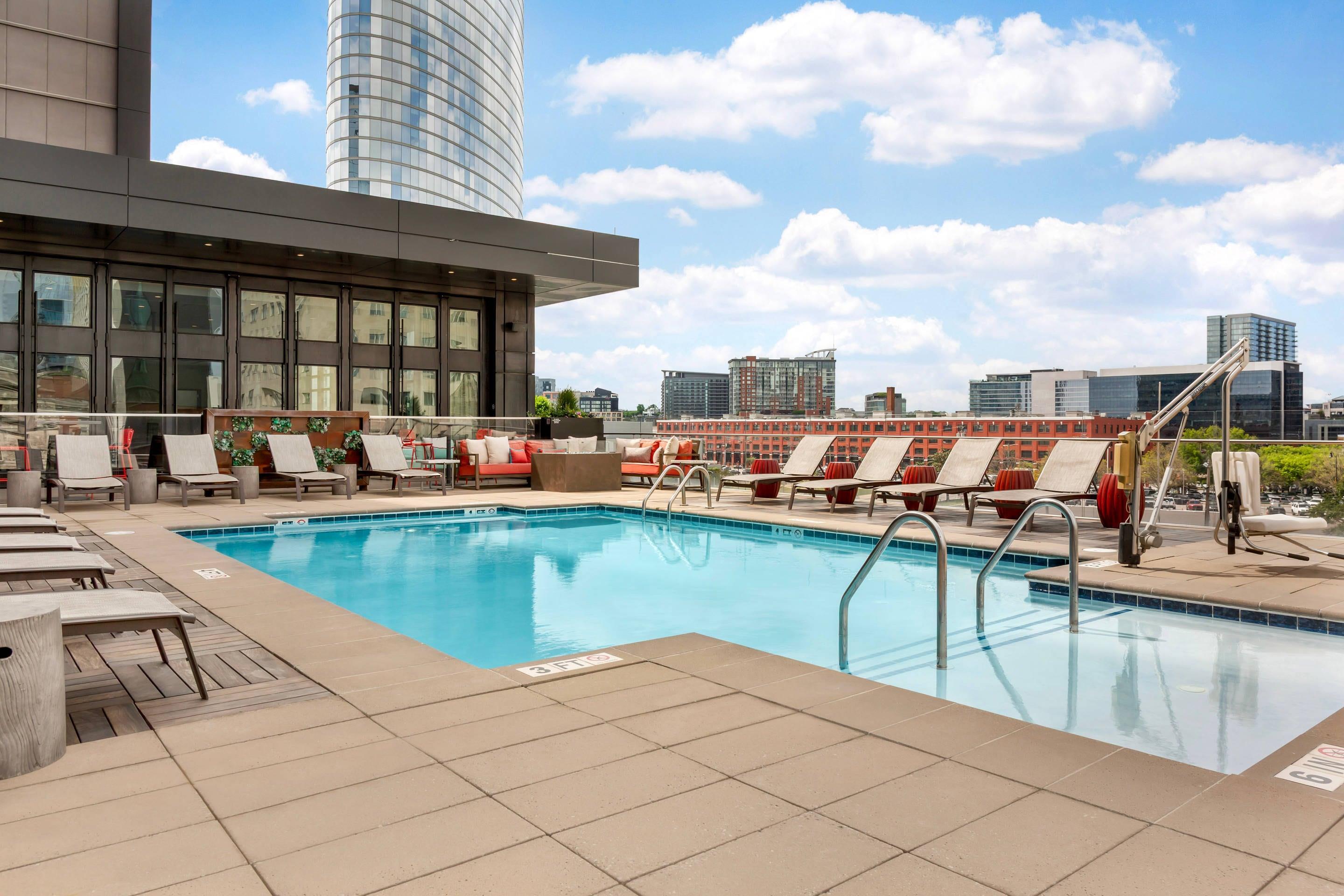 Outdoor pool | Cambria Hotel Nashville Downtown