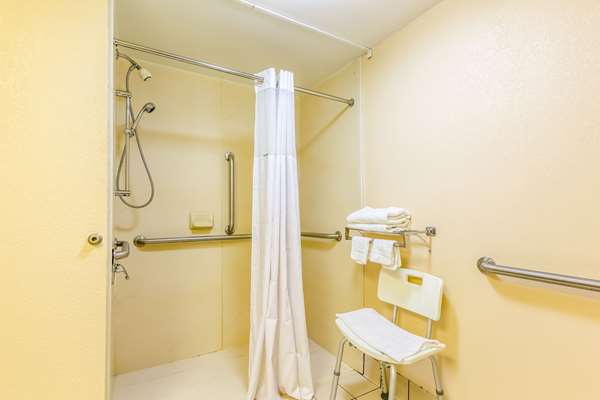  - Econo Lodge Lake City