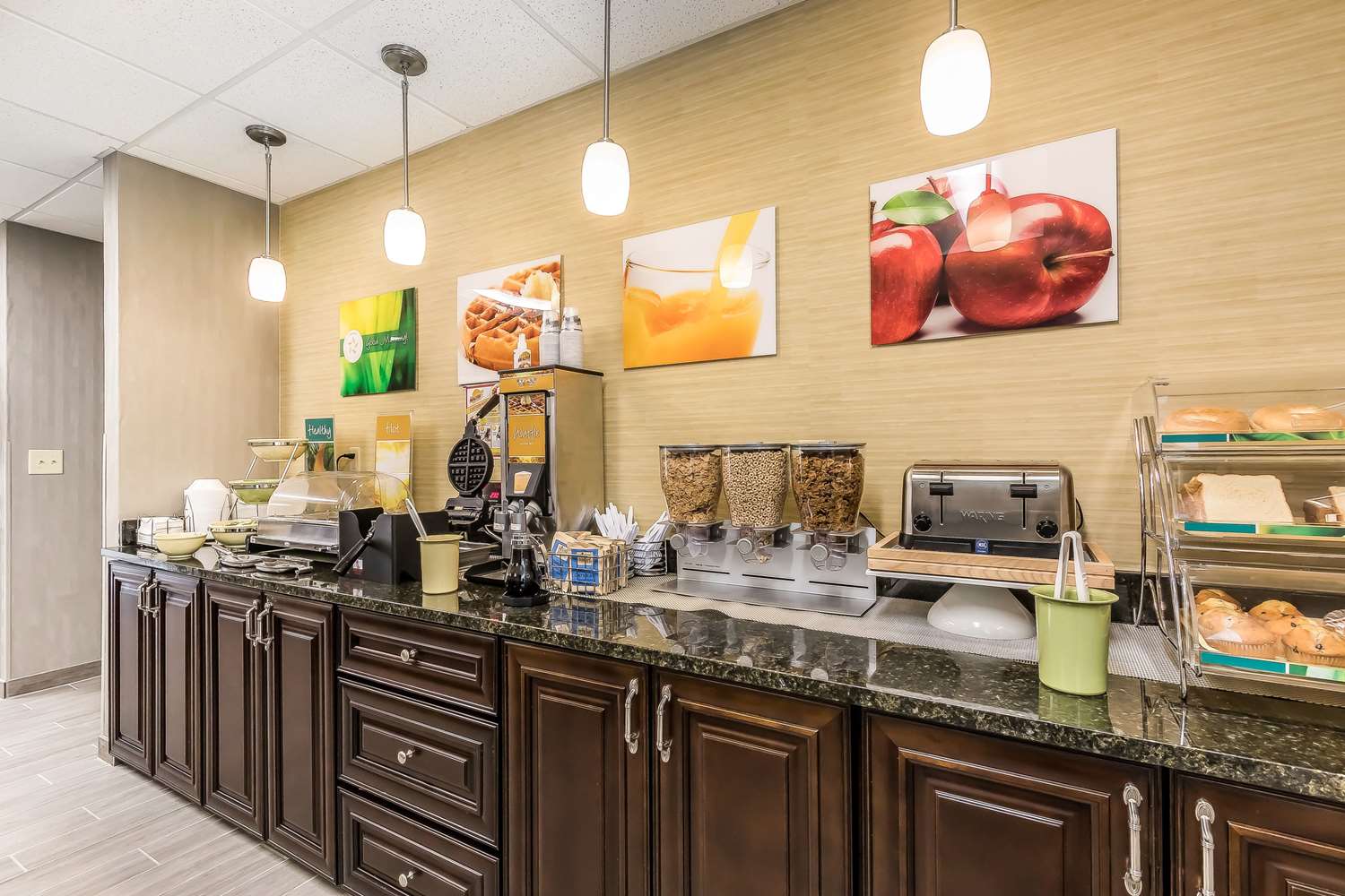 Quality Inn Pleasant View, TN See Discounts