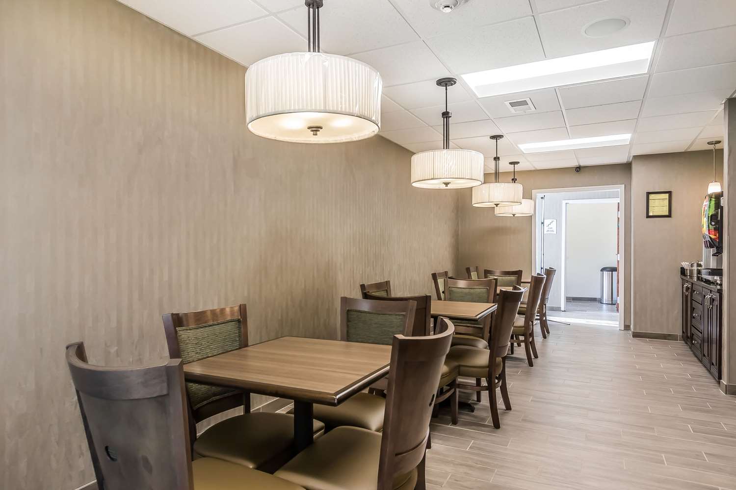 Quality Inn Pleasant View, TN See Discounts