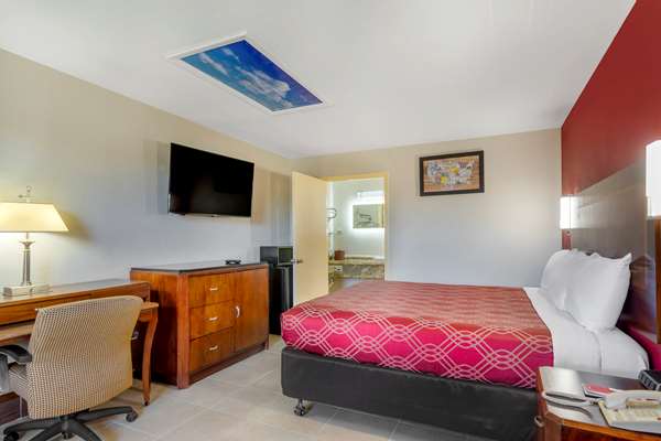  - Econo Lodge Athens - I-75, Exit 49