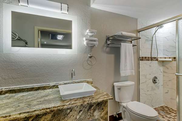  - Econo Lodge Athens - I-75, Exit 49