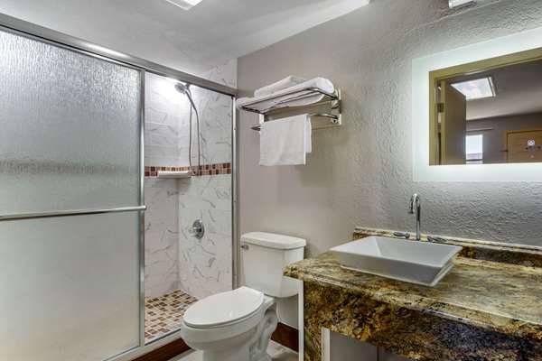  - Econo Lodge Athens - I-75, Exit 49