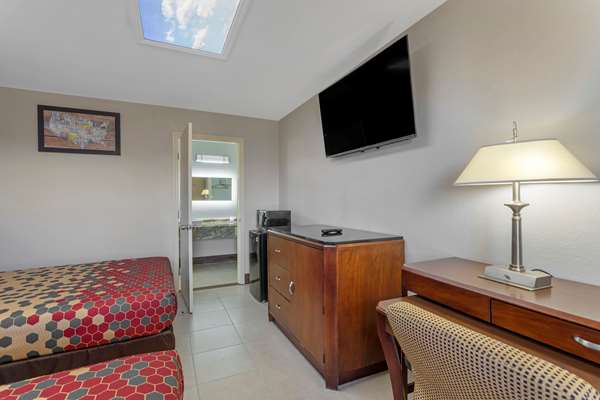  - Econo Lodge Athens - I-75, Exit 49