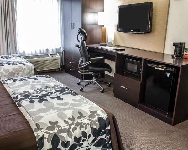  - Sleep Inn Six Flags Arlington - I-30, Exits 29 & 30