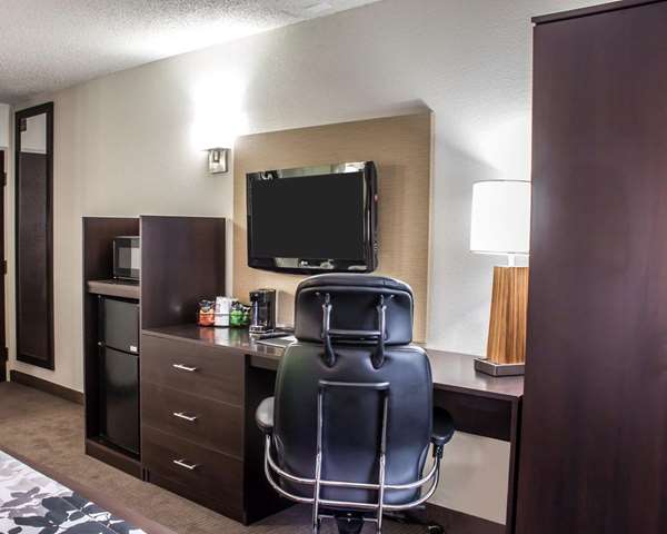  - Sleep Inn Six Flags Arlington - I-30, Exits 29 & 30