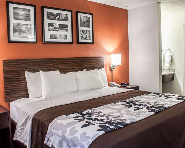  - Sleep Inn Six Flags Arlington - I-30, Exits 29 & 30