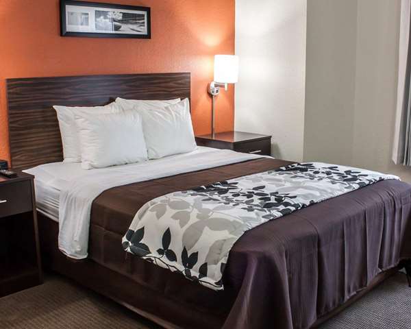  - Sleep Inn Six Flags Arlington - I-30, Exits 29 & 30